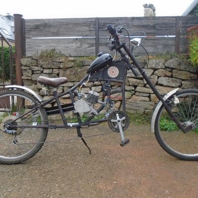 Vélo chopper motorisé