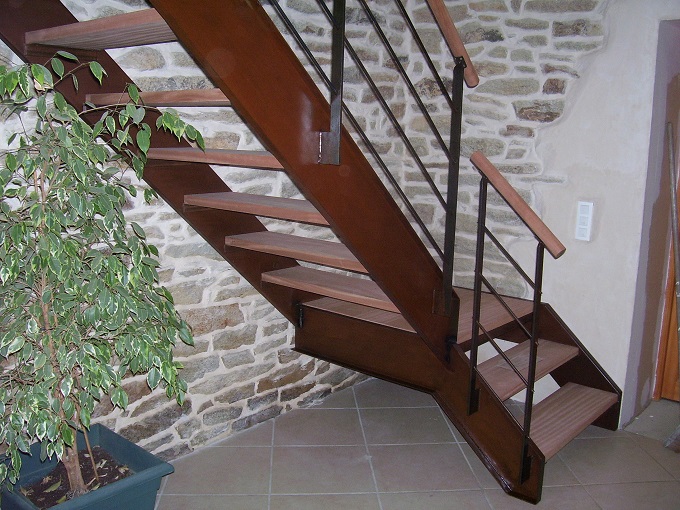 escalier fer et bois sur Larré Morbihan