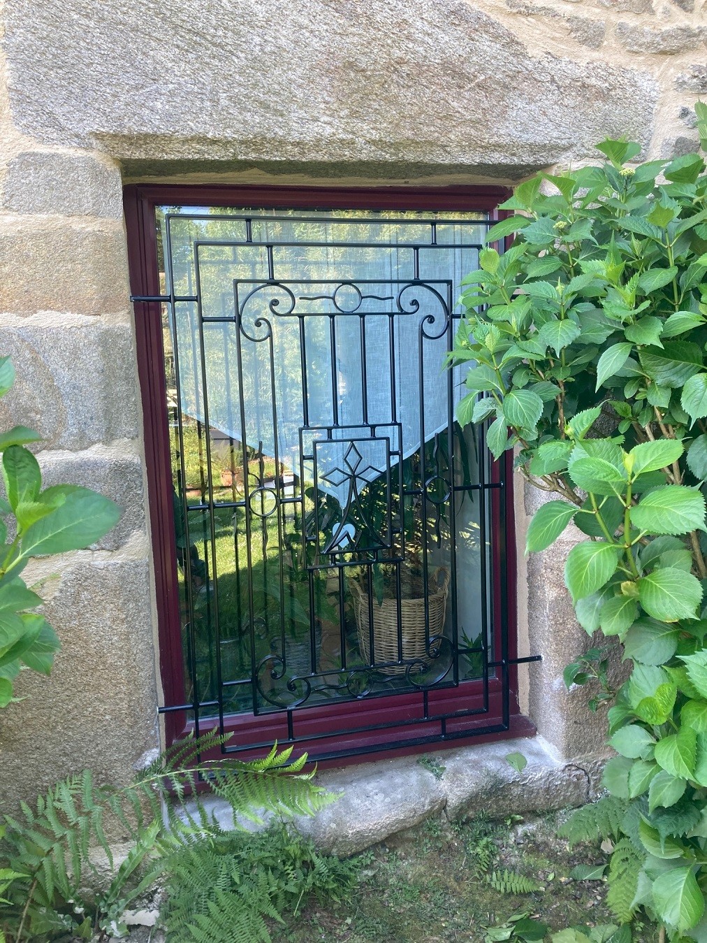 Grille de defense en fer forgé